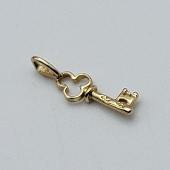 Vintage Mo 14K Yellow Gold Key Charm Pendant 0.75" - Picture 4 of 7